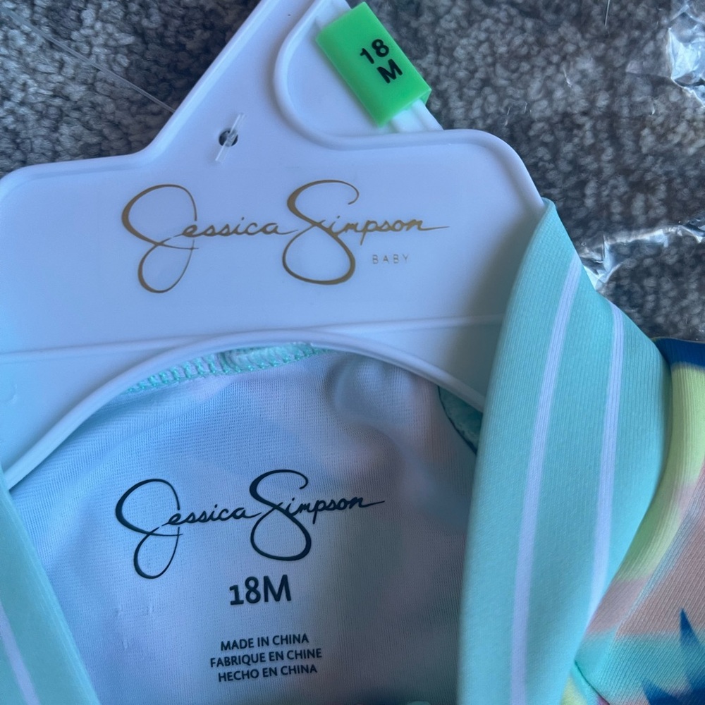 NWT Jessica Simpson Baby Girls Floral Rash Guard Swimsuit & Sun Hat Set 18M - Picture 3 of 4